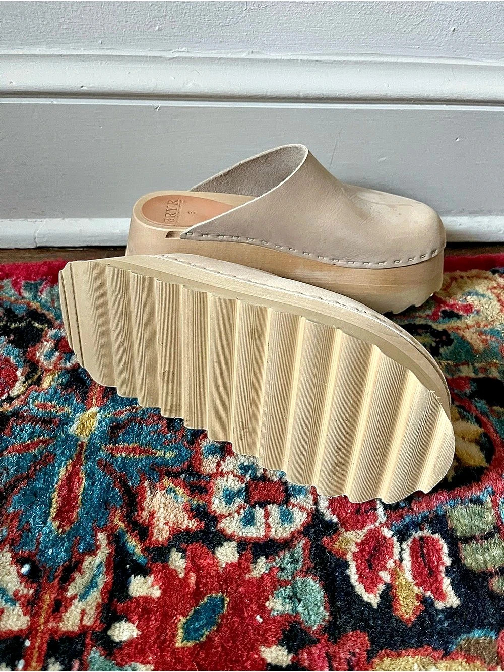 BRYR Platform Clogs in Cream US 6 - Picture 2 of 3
